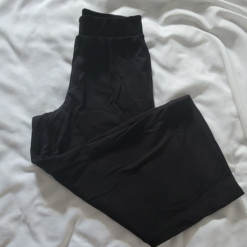 Time and tru black small cullotes